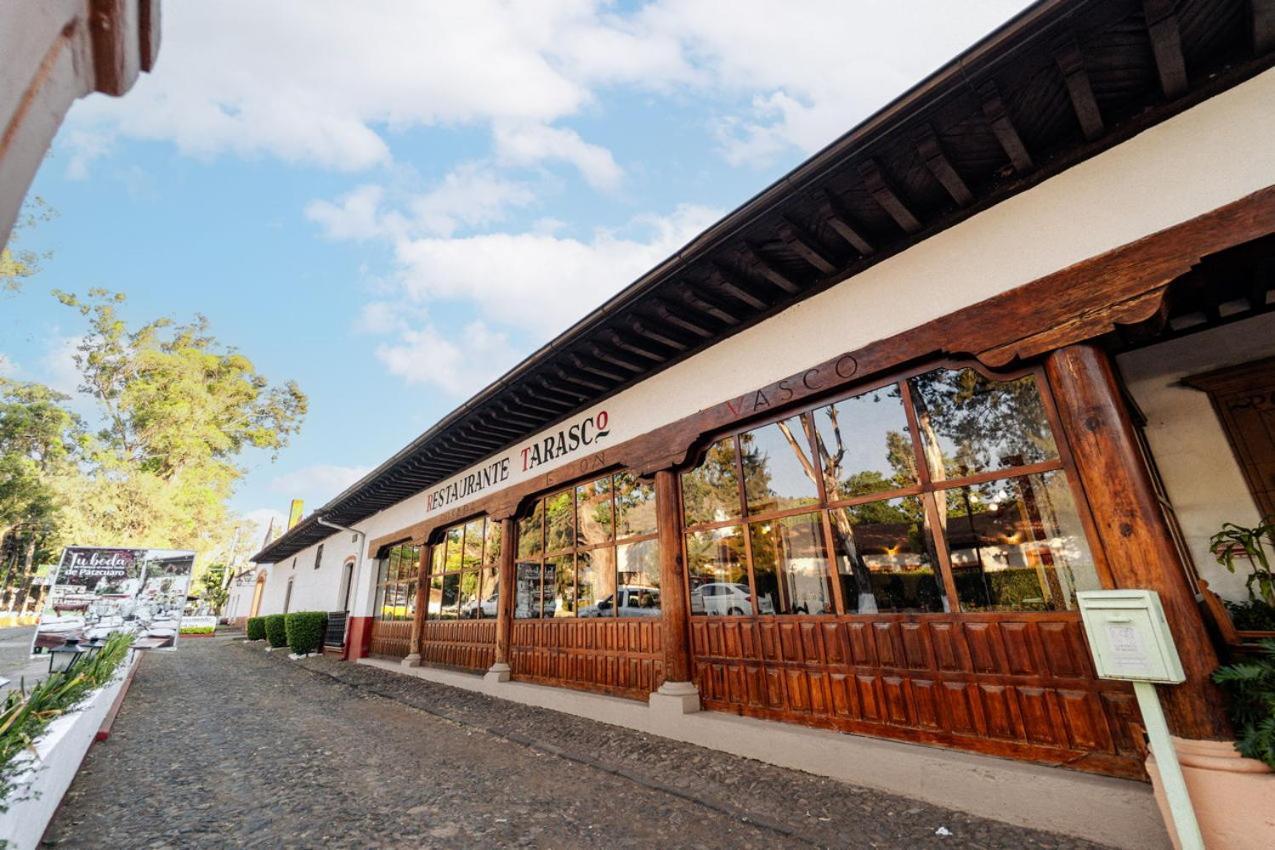 فندق بست ويسترن بلس بوسادا دي دون فاسكو Pátzcuaro المظهر الخارجي الصورة The restaurant in 2012