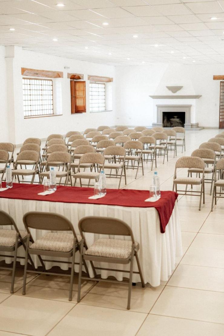 فندق بست ويسترن بلس بوسادا دي دون فاسكو Pátzcuaro المظهر الخارجي الصورة The interior of the conference hall