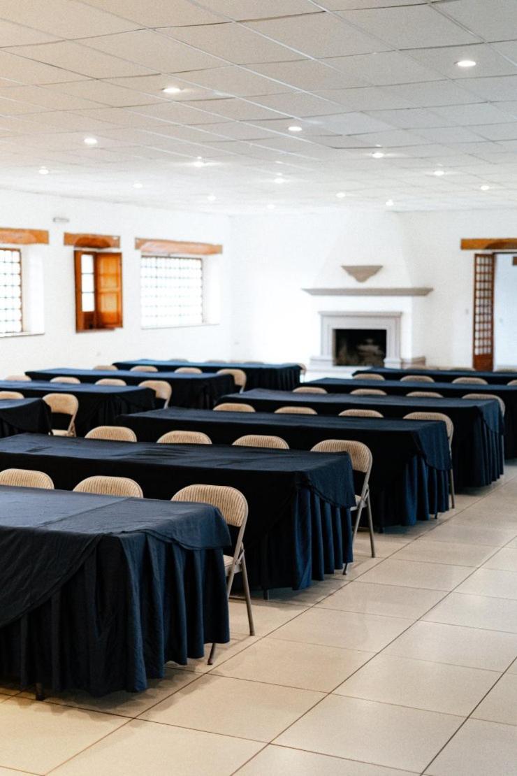 فندق بست ويسترن بلس بوسادا دي دون فاسكو Pátzcuaro المظهر الخارجي الصورة The interior of the conference centre